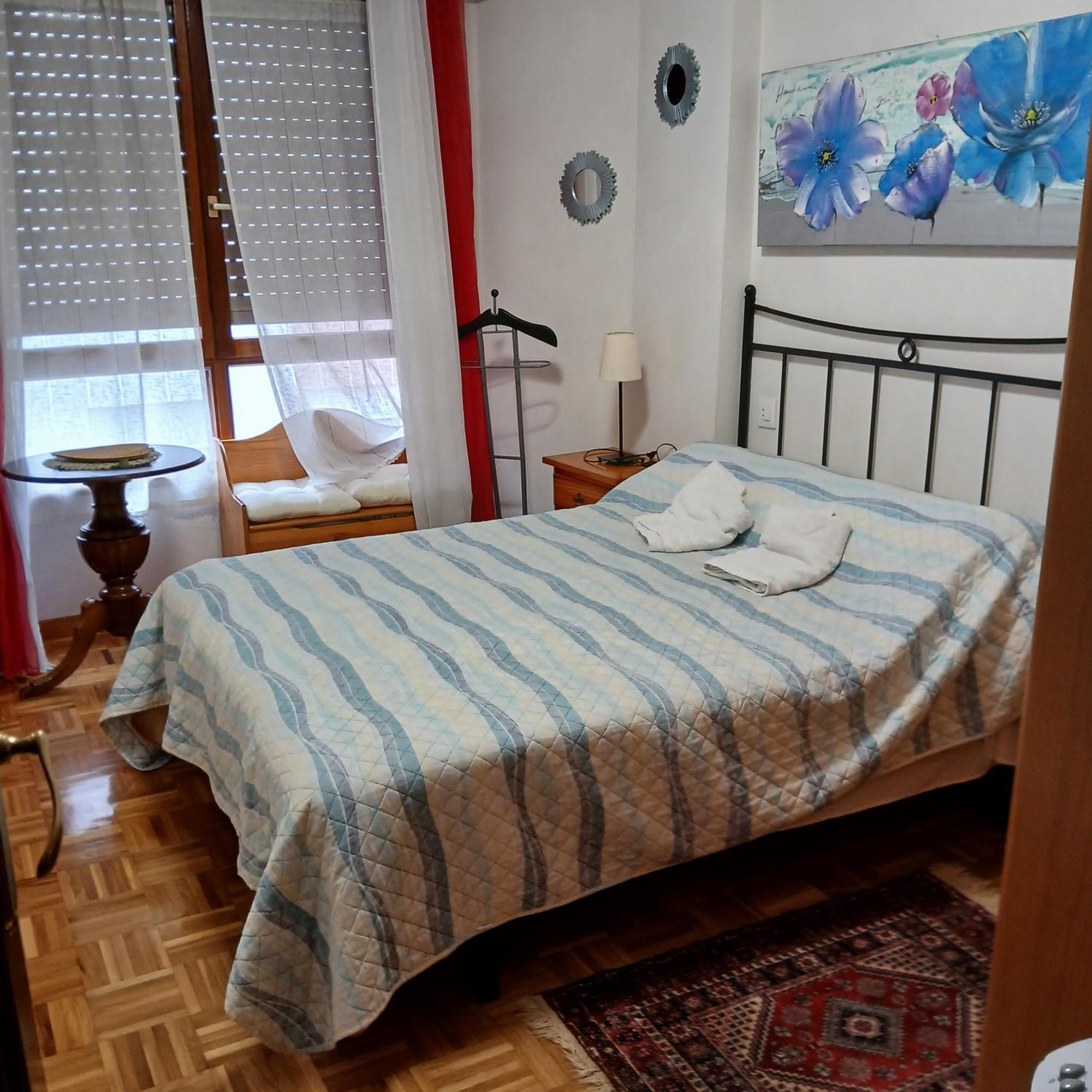 Apartamento Los Fresnos Хихон Стая снимка